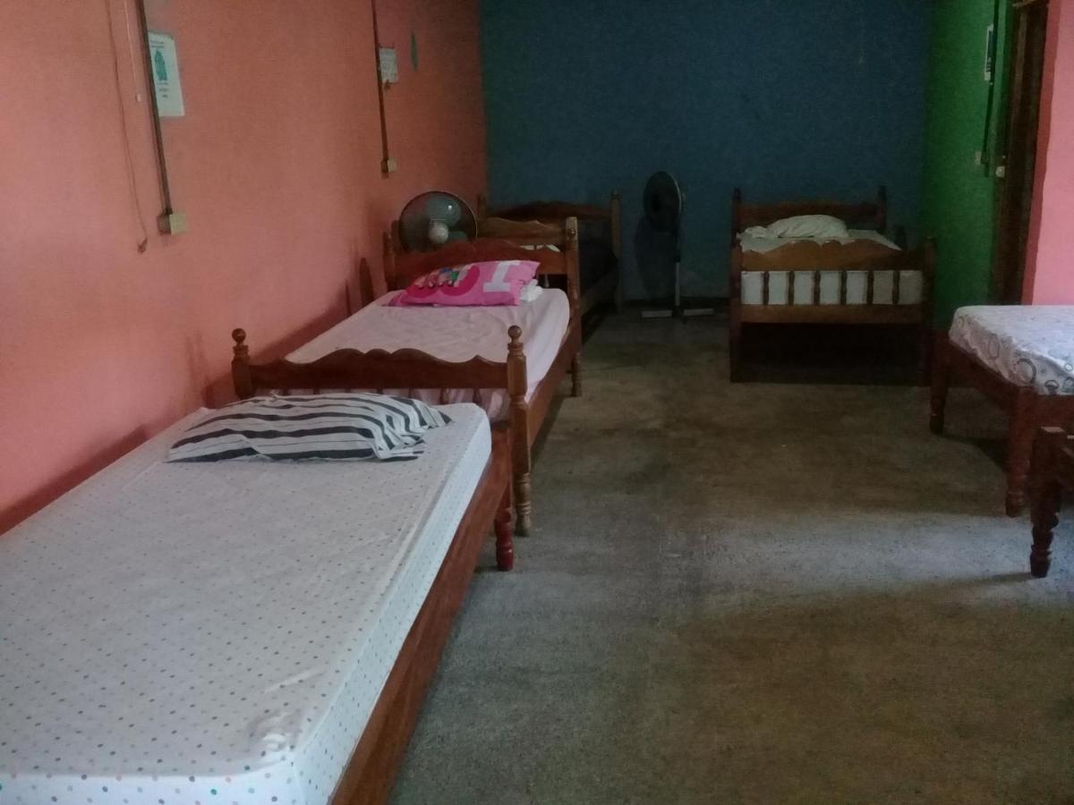 Hostal Maria Rivas Esterno foto