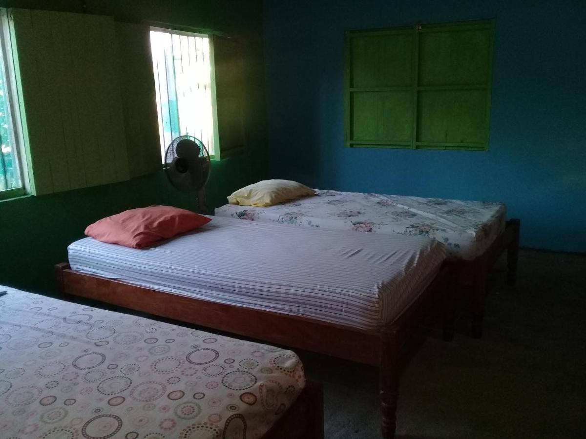 Hostal Maria Rivas Esterno foto