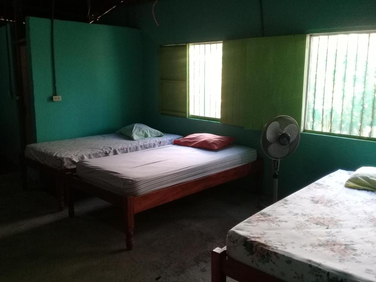 Hostal Maria Rivas Esterno foto