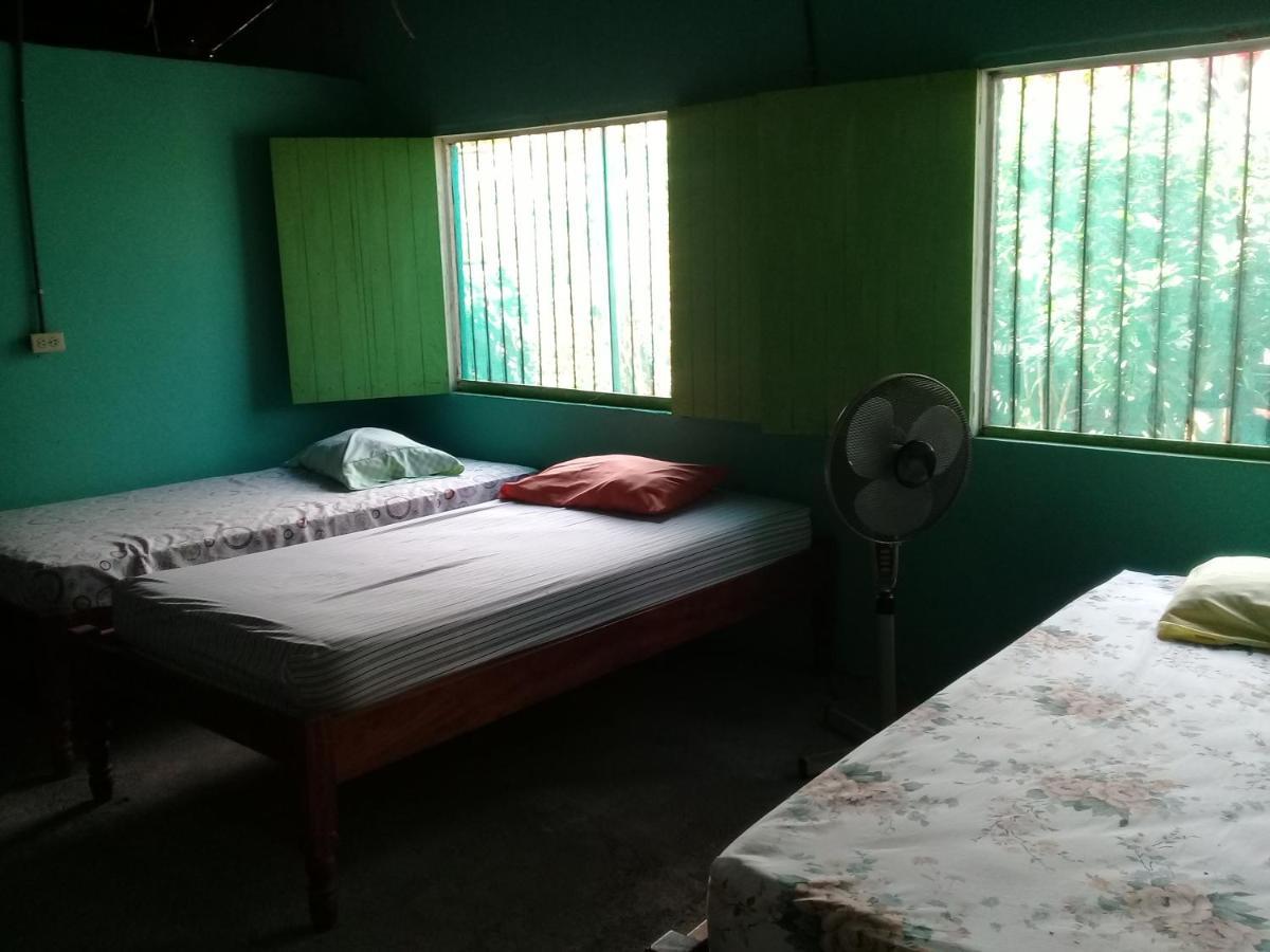 Hostal Maria Rivas Esterno foto