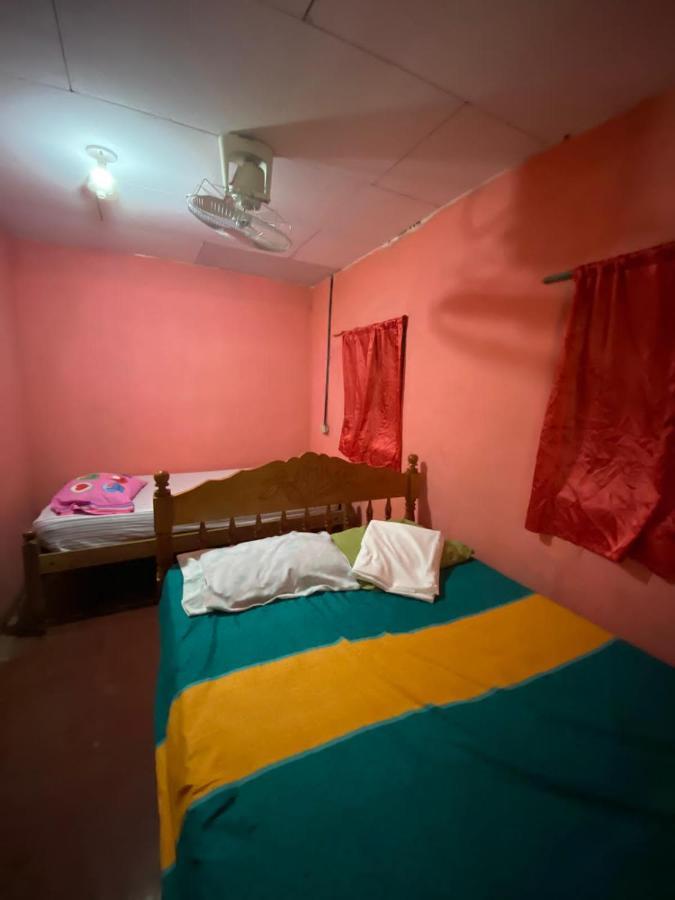Hostal Maria Rivas Esterno foto